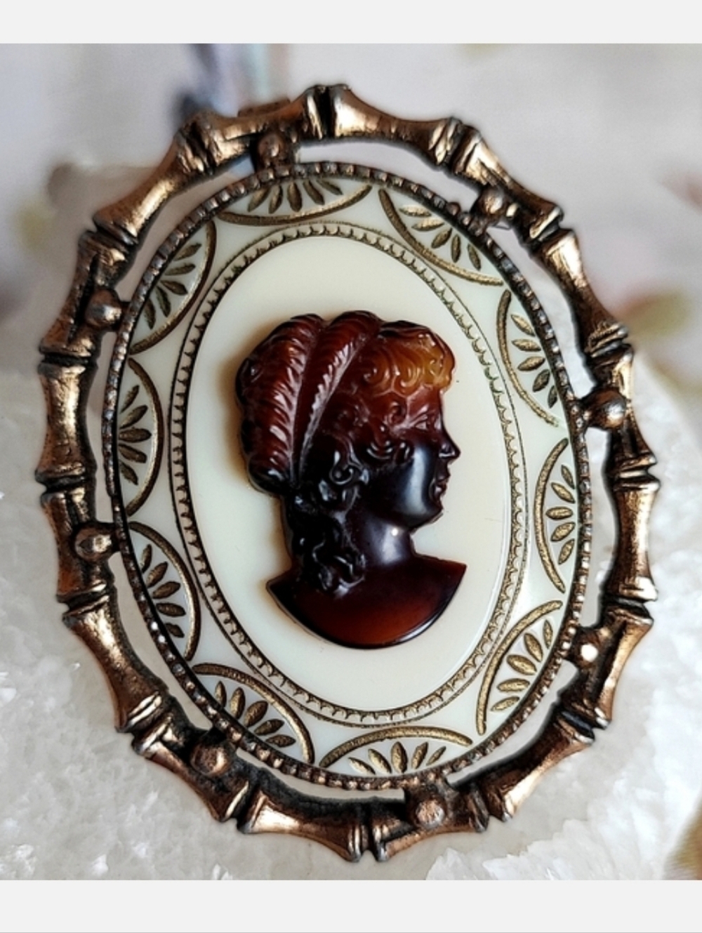 Slag Glass Brown Amber Cream Cameo Pendant Bamboo Frame Vintage Gold Tone Brooch